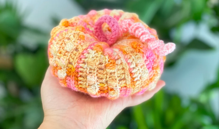 Textured crochet pumpkin pattern