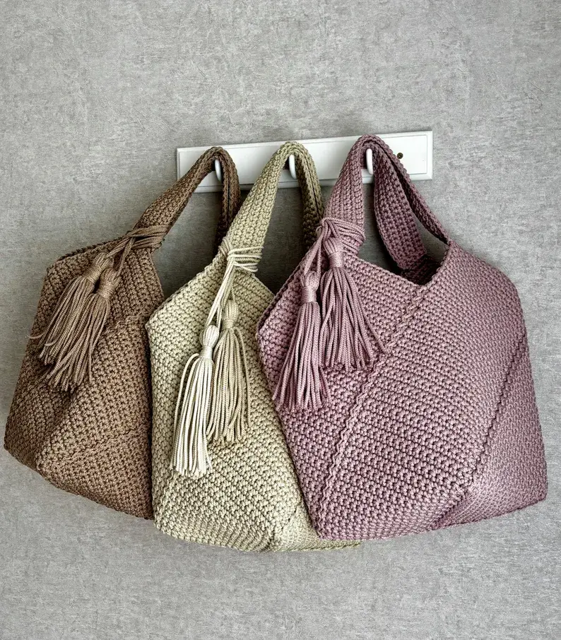 easy crochet market bag for autumn
